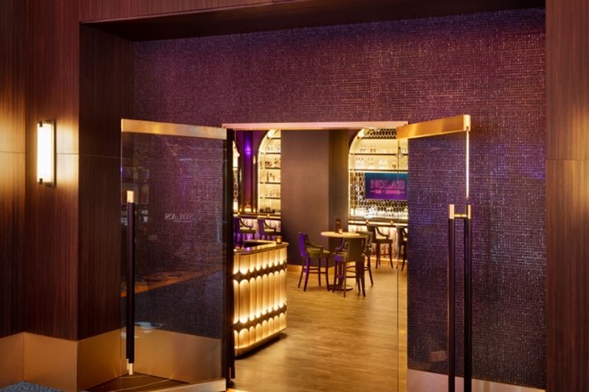 Nola’s Bar & Lounge Entrance